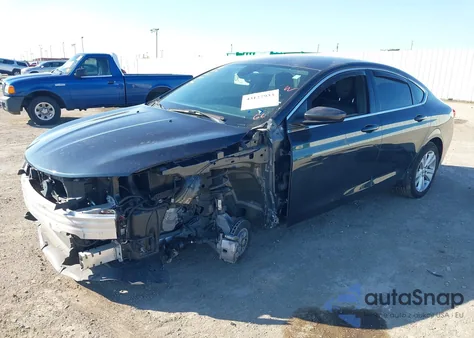 2017 Chrysler 200 Limited Platinum z USA, uszkodzony, nr VIN 1C3CCCAB2HN510004